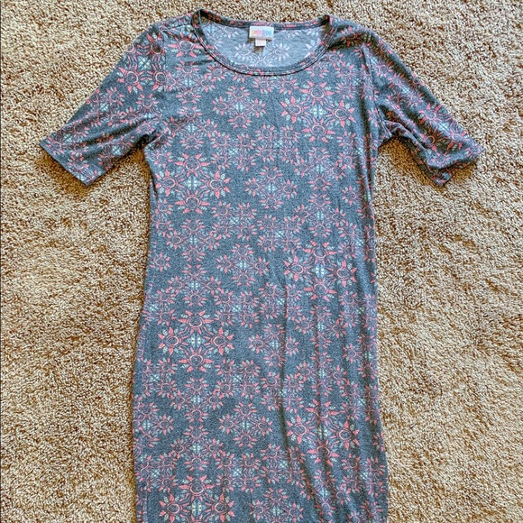 LuLaRoe Julia - Picture 1 of 1
